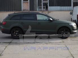 Audi Q7 2013 autófóliázás: Avery blunt military green autó fóliával 04