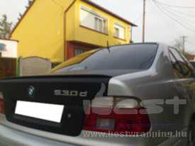 BMW 530 D fényes ezüst autó fóliázás, karbon géptetővel és karbon utastértetővel 4