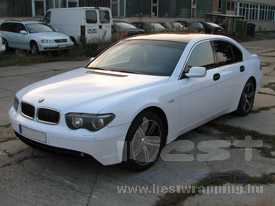 BMW 730D autófóliázás: KPMF fémyes fehér autó fóliával, üveghatás tetőfóliával 3