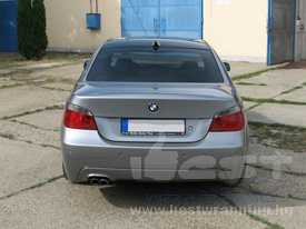 BMW E60 fóliázás: fényes metál grafit szürke autó fóliázás üveghatású tetőfóliával 8
