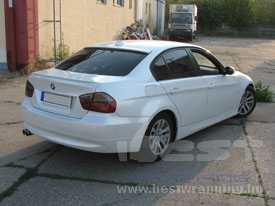 BMW E90 fóliázás: gyöngyházfehér autó fóliázás 7