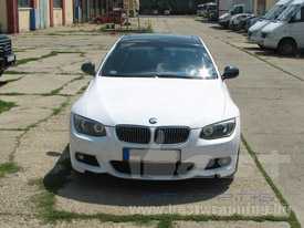 BMW E92 autófóliázás: KPMF fémyes fehér autó fóliával, üveghatás tetőfóliával 2