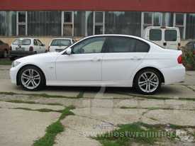 BMW E93 autófóliázás: KPMF fémyes fehér autó fóliával, üveghatás tetőfóliával 6