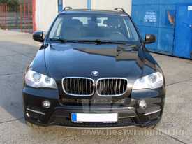BMW X5 autófóliázás: Avery Supreme fényes metál fekete autó fóliával 2