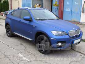 BMW X6 autófóliázás: Avery Supreme matt metál kék autó fóliával 1