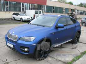 BMW X6 autófóliázás: Avery Supreme matt metál kék autó fóliával 3