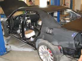 Chrysler 300C fóliázás:matt fekete autó fóliázás 5