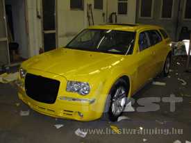 Chrysler 300C fényes sárga autó fóliázás