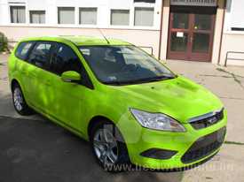Ford Focus fóliázás: fényes világos zöld autó fóliázás 1