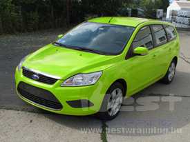 Ford Focus fóliázás: fényes világos zöld autó fóliázás 3