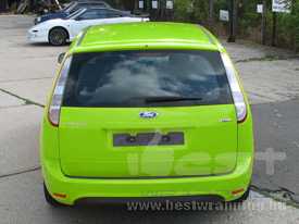 Ford Focus fóliázás: fényes világos zöld autó fóliázás 8