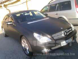 Mercedes CLS fóliázás: matt fekete autó fóliázás 1