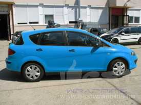 Seat Toledo fóliázás: fényes világos kék autó fóliázás 4