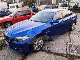 BMW 530D autófóliázás: Teckwrap matt kék króm autó fóliával 3