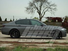 BMW F10 autófóliázás: Avery matte metallic charcoal as9130001 autó fóliával 4