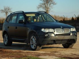 BMW X3 autófóliázás: Teckwrap cm01m satin black autó fóliával 1