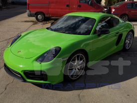 Porsche Cayman autófóliázás: Avery gloss grass green cb1670001 autó fóliával 03