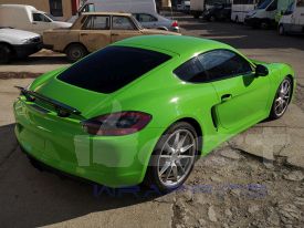 Porsche Cayman autófóliázás: Avery gloss grass green cb1670001 autó fóliával 07