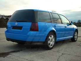 Volswagen Golf IV kombi autófóliázás: Avery gloss intense blue cb1690001 autó fóliával 7