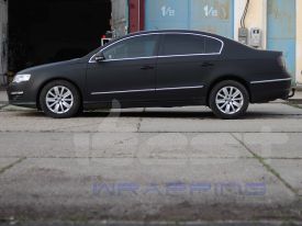 Volkswagen Passat B6 autófóliázás: Avery matte black as1430001 autó fóliával 06