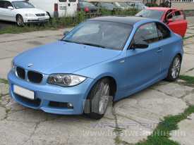 BMW M1 autófóliázás: Avery Supreme Frosty Blue autó fóliával 03