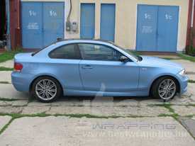 BMW M1 autófóliázás: Avery Supreme Frosty Blue autó fóliával 04