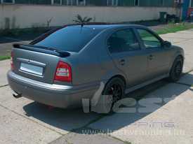 Skoda Octavia RS fóliázás: matt grafit szürke autó fóliázás üveghatású tetőfóliával 7