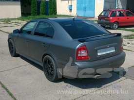 Skoda Octavia RS fóliázás: matt grafit szürke autó fóliázás üveghatású tetőfóliával 9